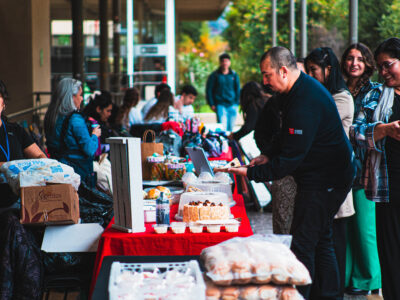 Exitosa primera Feria de Emprendedores reunió a colaboradores y  familias en la U. Autónoma en Temuco