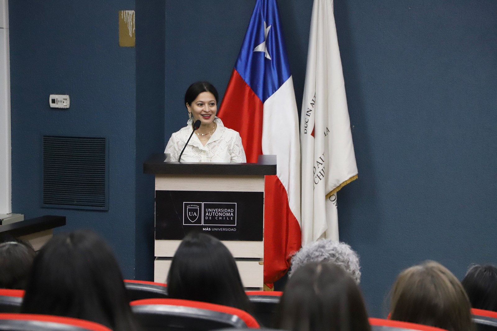 FOTO charla sentir para educar 2