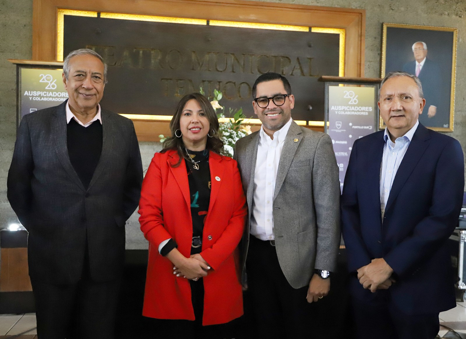 FOTO firma convenio ua y tmt 3