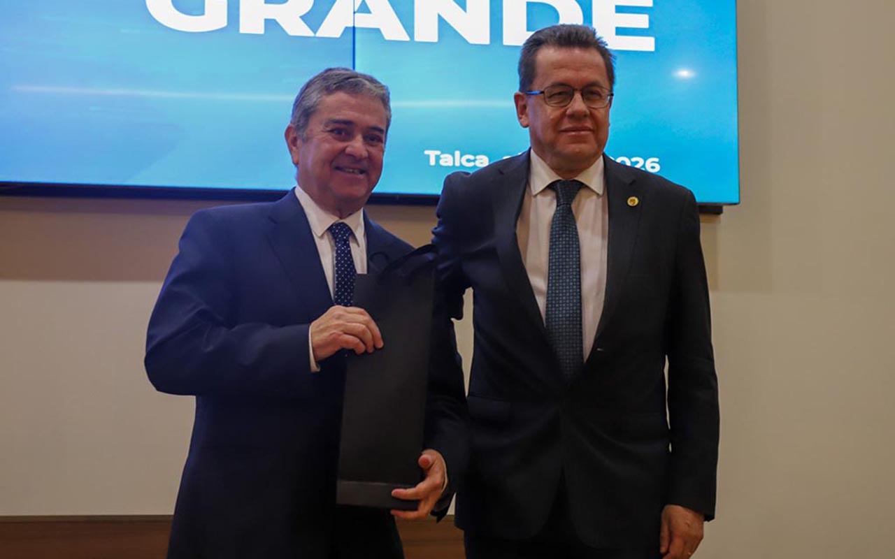 Facultad de Ciencias de la Salud da la bienvenida a estudiantes con foco en los desafíos del entorno público y legal en el ámbito sanitario