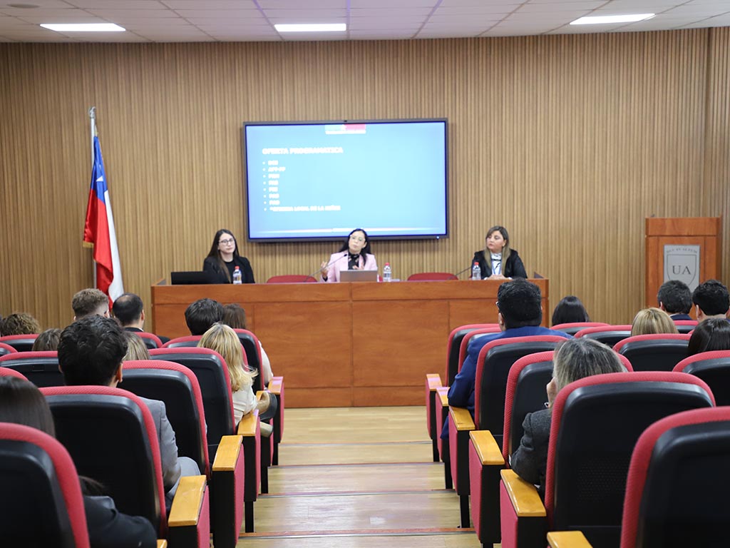 Universidad Autónoma acerca a estudiantes de Derecho al rol del curador Ad Litem en la defensa de la niñez