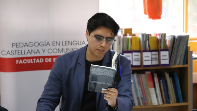 Pedagogía en Lengua Castellana y Comunicación impulsa “Poesía al Aula” en el Mes del Libro