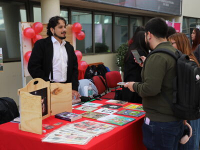 Facultad de Educación conmemora el Día del Libro y del Idioma con feria cultural en Sede Talca