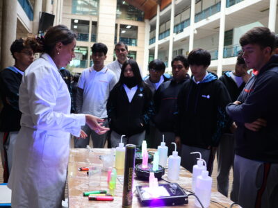 Universidad Autónoma impulsa taller STEM para estudiantes del Liceo Camilo Henríquez en Temuco