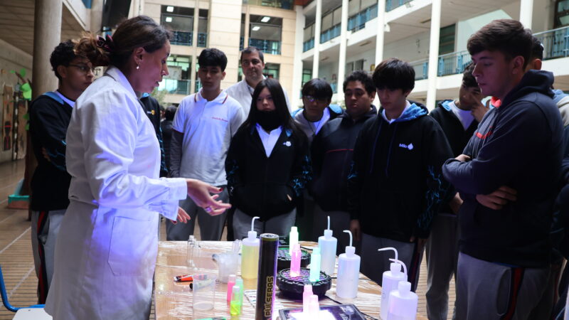 Universidad Autónoma impulsa taller STEM para estudiantes del Liceo Camilo Henríquez en Temuco