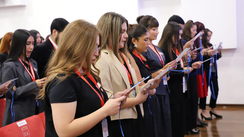 Estudiantes de Trabajo Social inician su etapa práctica en significativa ceremonia de investidura