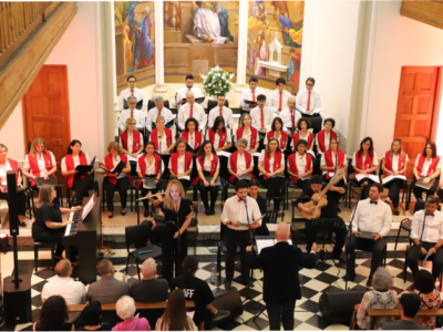 "Romance Sacro" convocó a gran público en emotiva jornada musical de Semana Santa en Sede Santiago