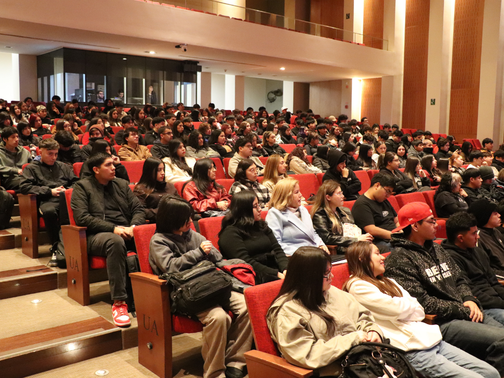 Carrera de Ingeniería en Control de Gestión realizó su IV Seminario Internacional