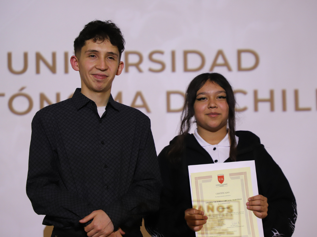 Pedagogía en Inglés certificó a estudiantes de enseñanza básica