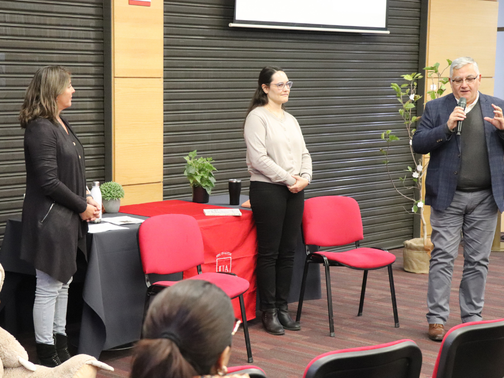 Carrera de Psicología realizó conversatorio sobre salud mental y vocación profesional
