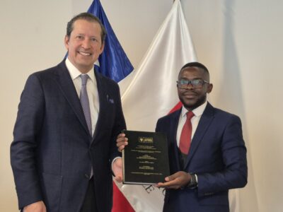 Hito institucional: Universidad Autónoma de Chile gradúa al primer doctor en Ciencias Aplicadas