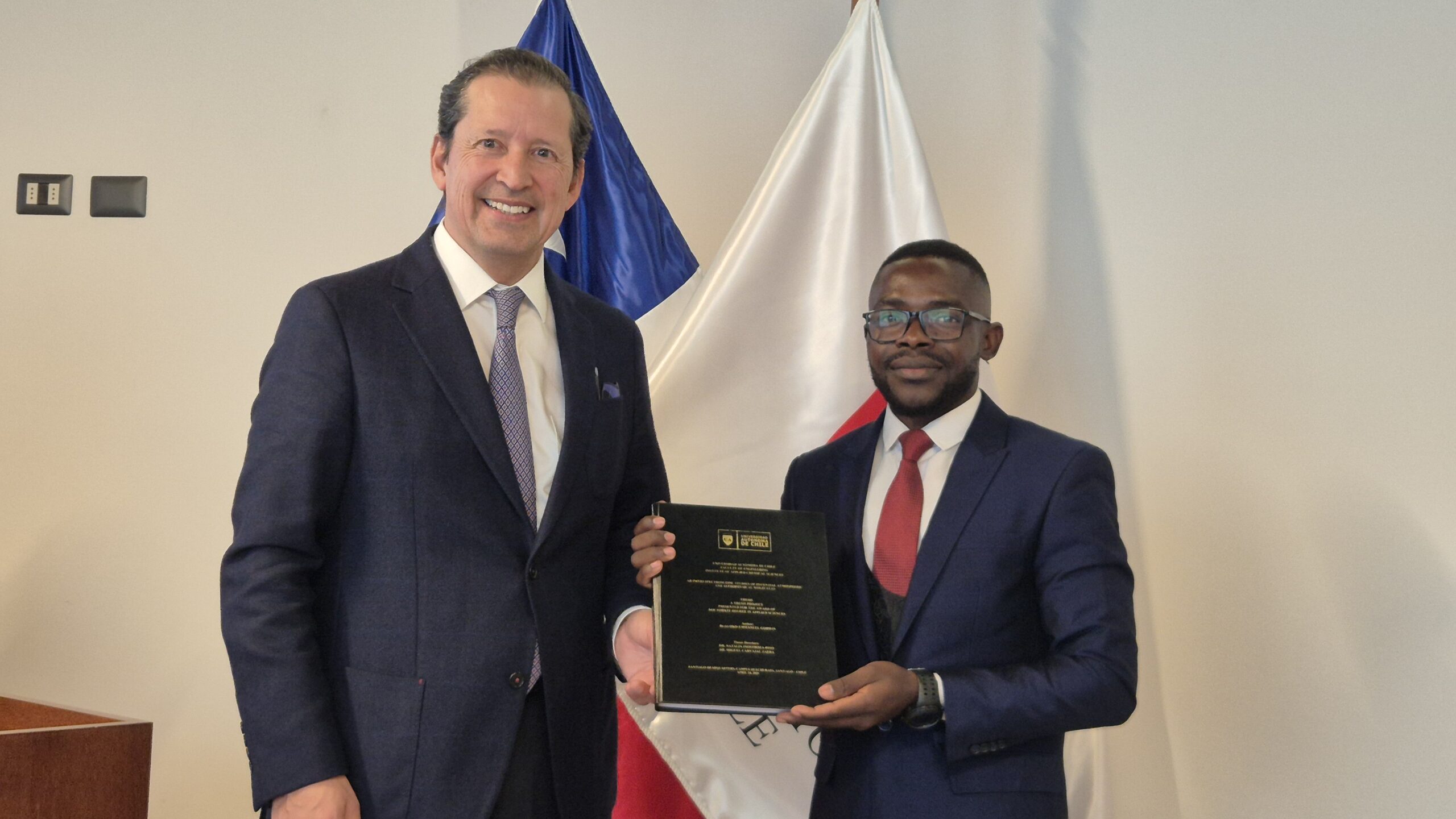 Hito institucional: Universidad Autónoma de Chile gradúa al primer doctor en Ciencias Aplicadas