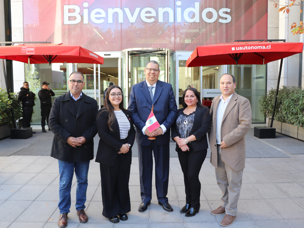 Dirección de Relaciones Internacionales recibió a destacado docente de la U. Católica de Santa María de Arequipa