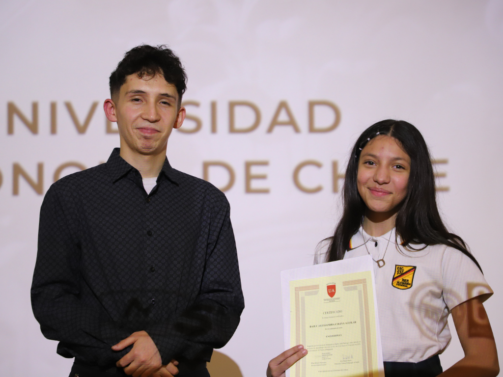 Pedagogía en Inglés certificó a estudiantes de enseñanza básica