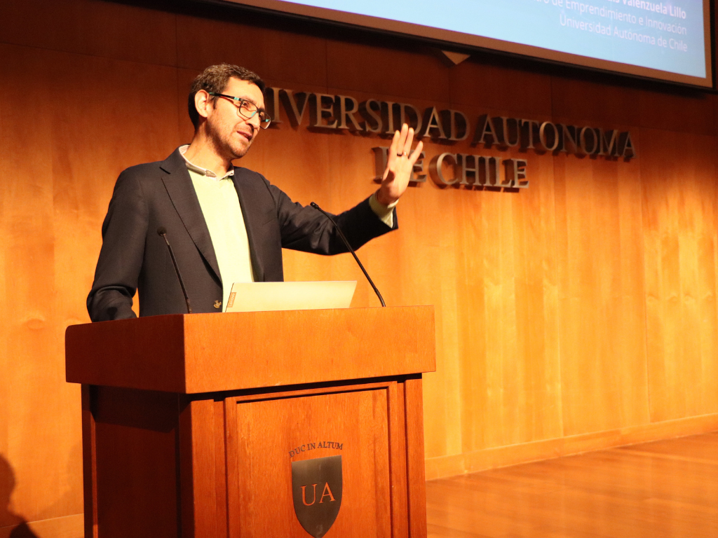 Carrera de Ingeniería en Control de Gestión realizó su IV Seminario Internacional