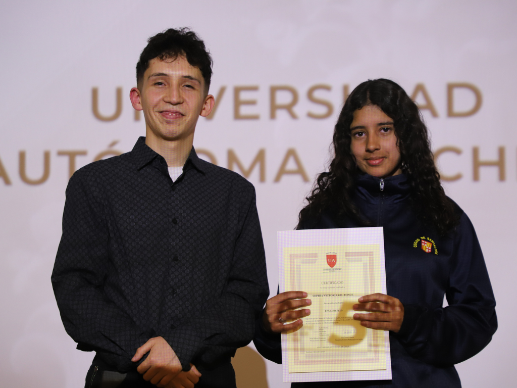 Pedagogía en Inglés certificó a estudiantes de enseñanza básica