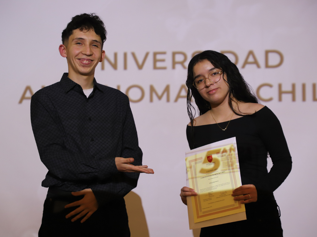 Pedagogía en Inglés certificó a estudiantes de enseñanza básica