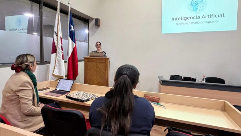 Universidad Autónoma de Chile reunió a expertos en torno a los desafíos jurídicos de la inteligencia artificial