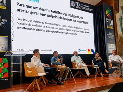 Académico expuso en encuentro internacional sobre destinos turísticos inteligentes