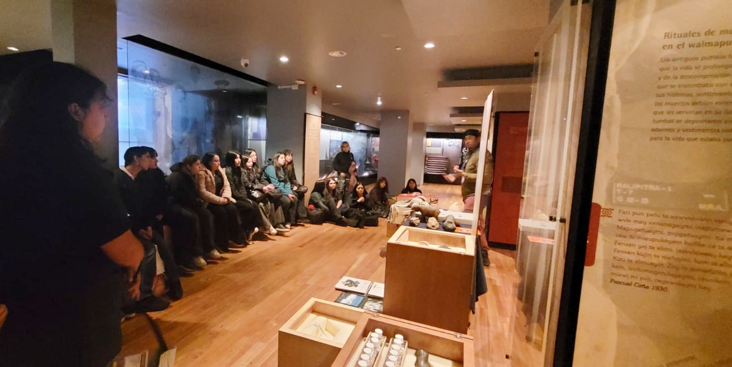 FOTO estudiantes visitan museo regional 2