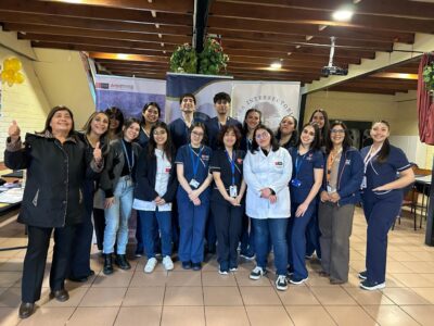 Feria de salud acercó prevención y autocuidado a personas mayores en Temuco