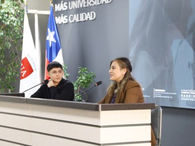 Facultad de Derecho impulsa innovación pedagógica con lanzamiento del vodcast “Entre apuntes y leyes”