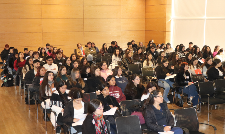 Carrera de Enfermería de la U. Autónoma realizó su Primer Congreso con foco en la Atención Primaria de Salud