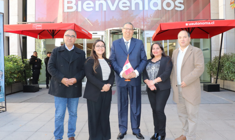Dirección de Relaciones Internacionales recibió a destacado docente de la U. Católica de Santa María de Arequipa