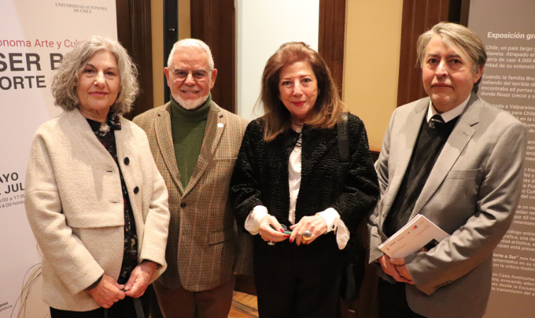 Sede Santiago inaugura exposición "Roser Bru, de norte a sur" en Casa Autónoma Arte y Cultura
