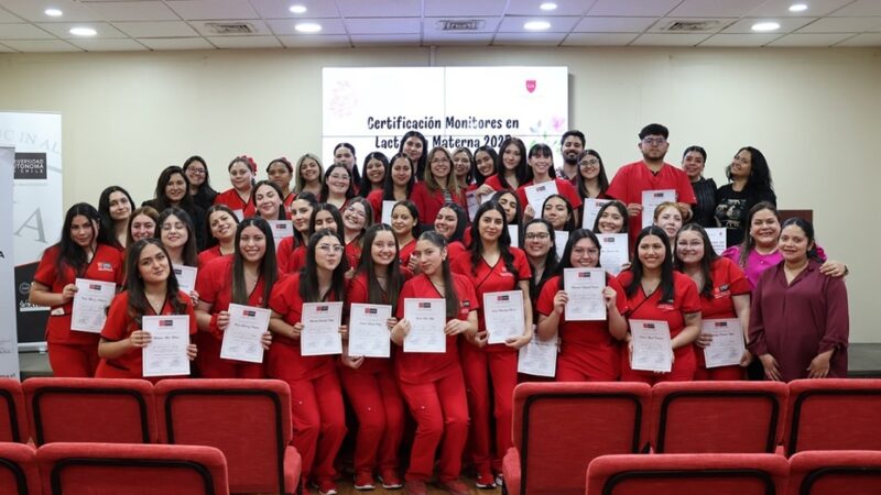 Carrera de Obstetricia y Puericultura impulsa formación de monitores en áreas clave de salud