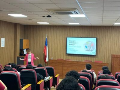 Estudiantes de Química y Farmacia participaron en charla motivacional previa al inicio de Práctica II en Farmacia Asistencial