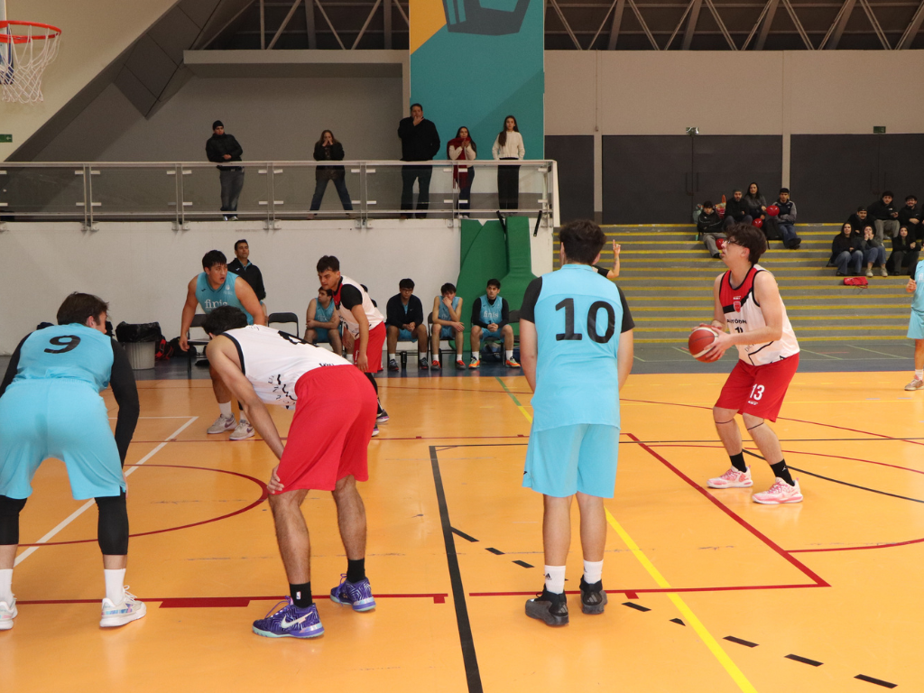 LDES y Selección de Básquetbol