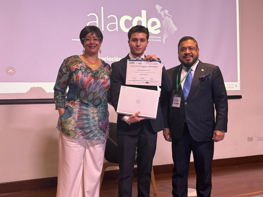 Estudiante de Derecho de la Universidad Autónoma de Chile obtiene el primer lugar en Coloquio internacional ALACDE Colombia