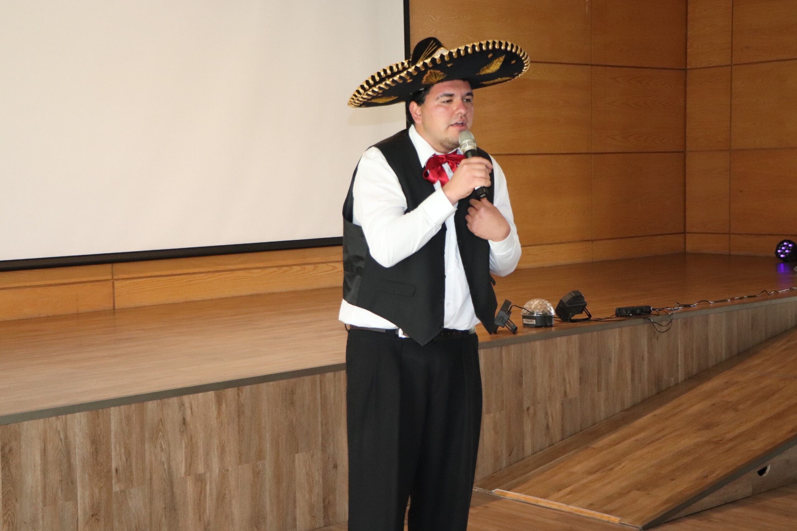 Estudiantes realizaron concurso Talento UA