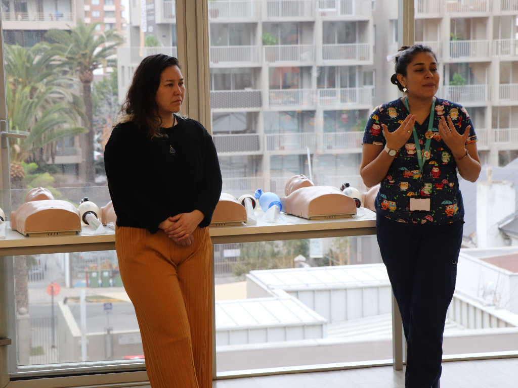 Carrera de Enfermería capacitó a Profesionales en RCP