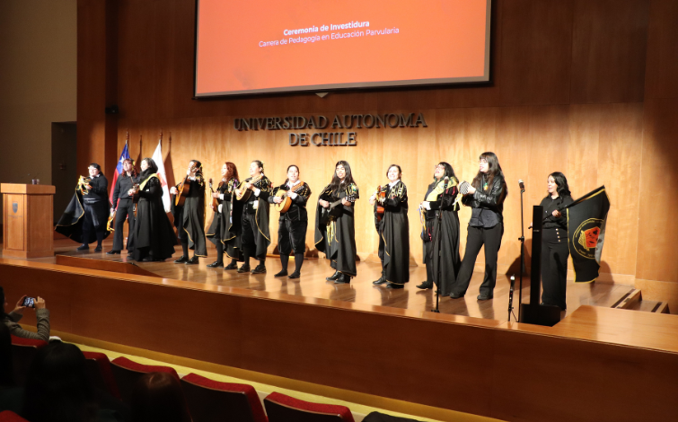 Pedagogía en Educación de Párvulos recibieron su investidura