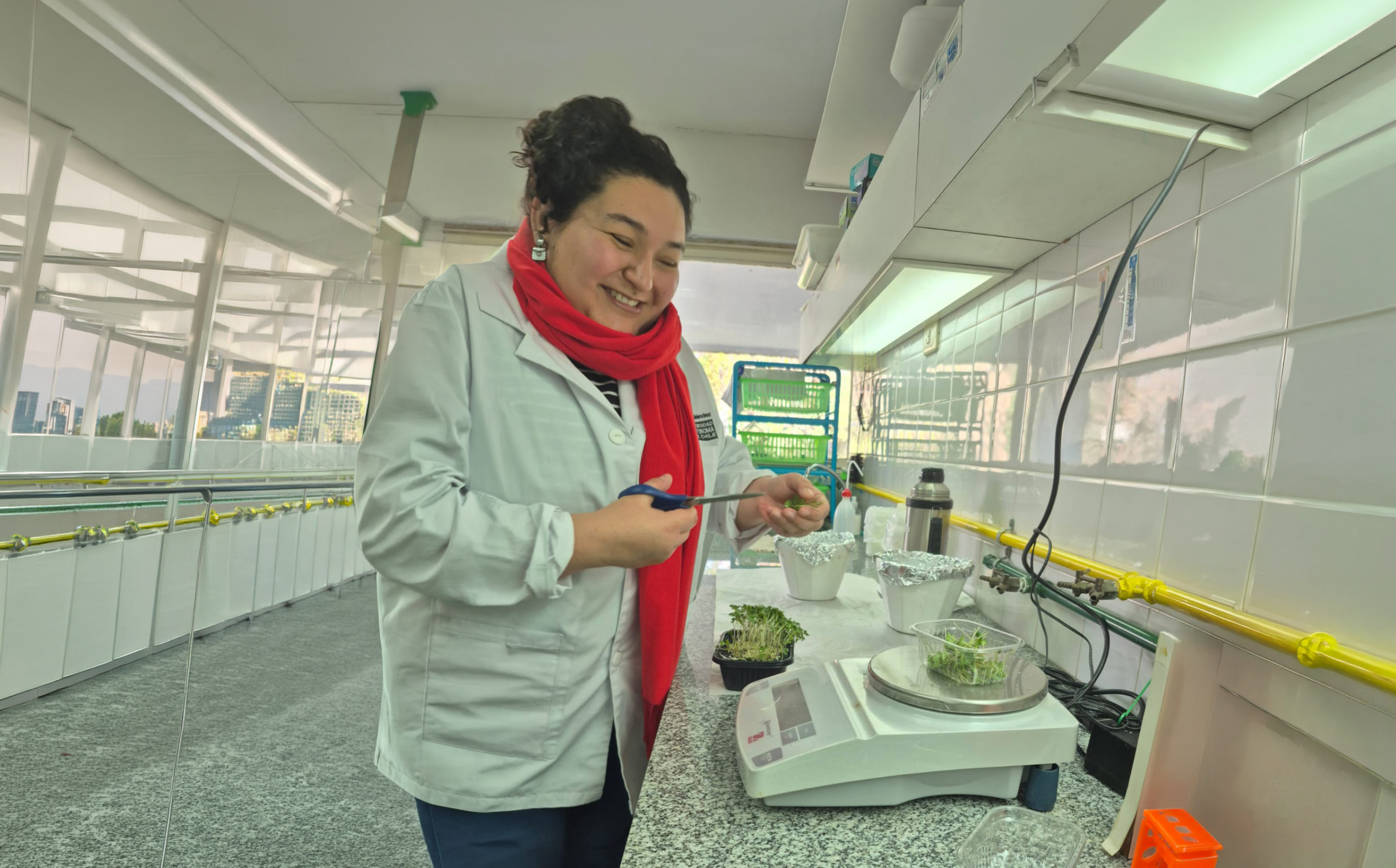 Investigadora de la Autónoma fortalece red internacional en fisiología vegetal con pasantía en Argentina