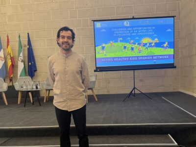 Académico de la Universidad Autónoma de Chile presentó investigaciones sobre infancia activa en encuentro científico internacional en España