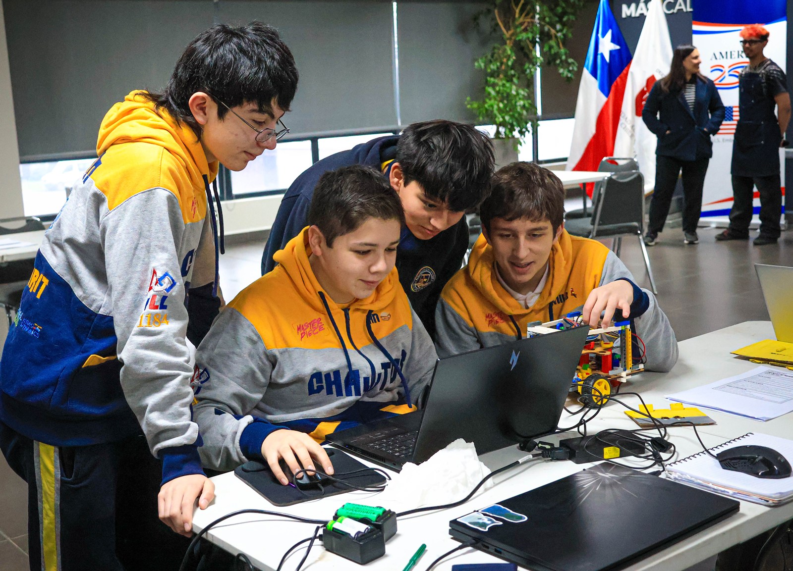 FOTO cuarto bootcamp de robotica 2