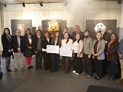 Universidad Autónoma de Chile y Farmacias Similares reconocen a estudiantes de Química y Farmacia con beca de apoyo académico