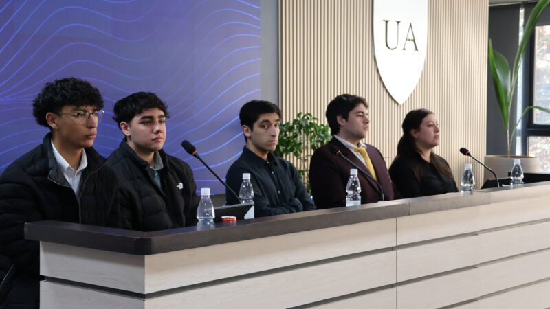 Estudiantes de Ingeniería Comercial en Temuco participan en debate de candidaturas al Centro de Estudiantes