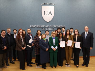 Estudiantes de Derecho culminan su proceso académico y reciben su licenciatura en significativa ceremonia