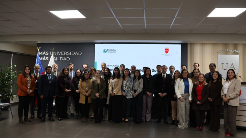 Universidad Autónoma de Chile distinguió a sus docentes por su compromiso con la formación de excelencia