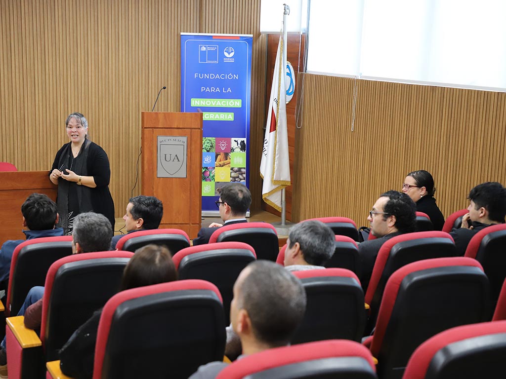 Investigadora de la Universidad Autónoma lidera proyecto para reducir el uso de fungicidas en la exportación de cerezas