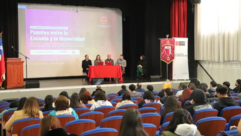 Facultad de Educación lideró el III Congreso Internacional "Puentes entre la Escuela y la Universidad"