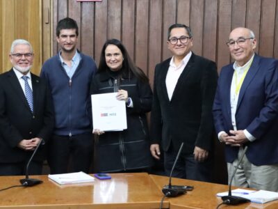 Estudiantes de la Universidad Autónoma colaboran con Fundación Más y OPS en informe clave para la gestión municipal de San Miguel
