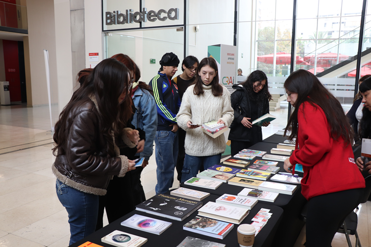 U. Autónoma realizó “Jornada de Trueque de Libros”