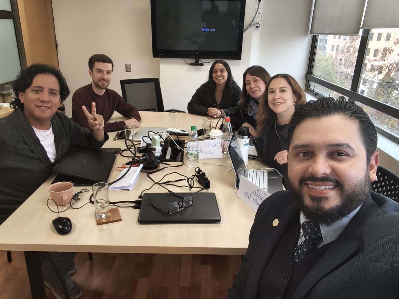Internacionalización académica: Experto colombiano orienta metodológicamente a estudiantes del Doctorado en Ciencias Sociales