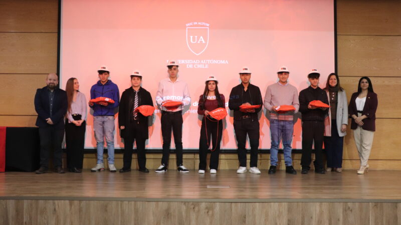 Estudiantes de Ingeniería en Construcción de la Sede Santiago celebran su ceremonia de investidura 