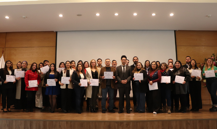 Ceremonia de Diplomado en Neurodivergencia: Universidad Autónoma certificó a funcionarios del Servicio Nacional de Protección Especializada a la Niñez y Adolescencia